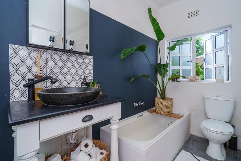 2 Bedroom Property for Sale in Harfield Village Western Cape